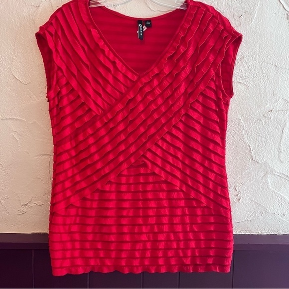 Milano Tops - Red V-Neck Milano Top Size XL